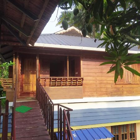Mundromocktail Tourist Home Sasthamcotta المظهر الخارجي الصورة
