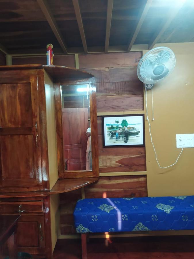 Mundromocktail Tourist Home Sasthamcotta المظهر الخارجي الصورة