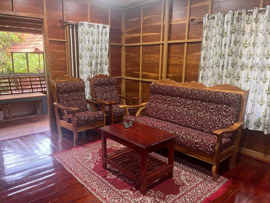 Mundromocktail Tourist Home Sasthamcotta المظهر الخارجي الصورة