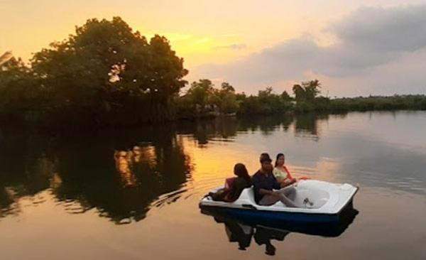 Mundromocktail Tourist Home Sasthamcotta المظهر الخارجي الصورة